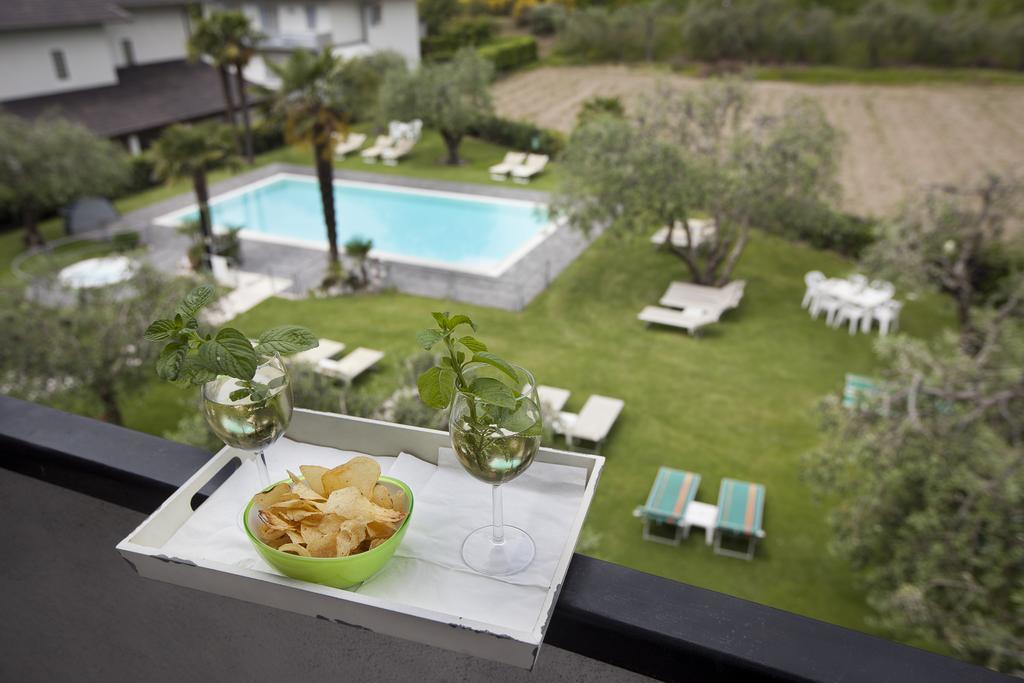 Park Hotel Eden Torbole Sul Garda Exteriér fotografie